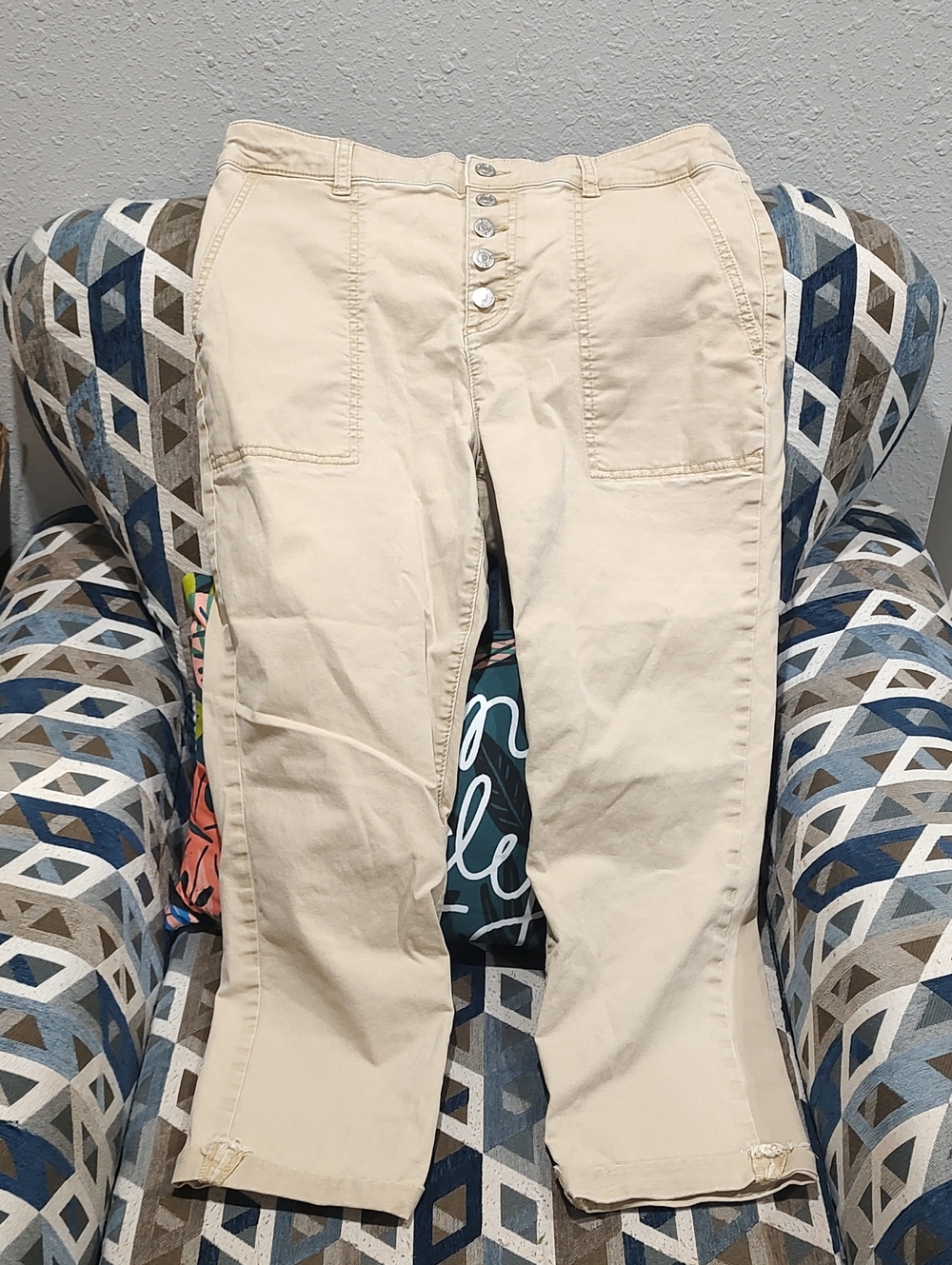 Loft Khaki Button-Front Capris